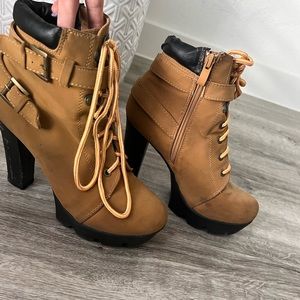 🔥 Platform Booties “Timberland Style”